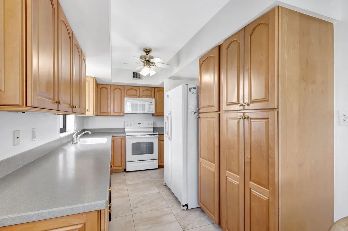 Eastpointe Singer Island Unit 15 A photo 22