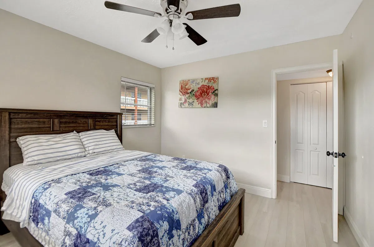  Unit 1120 photo 19