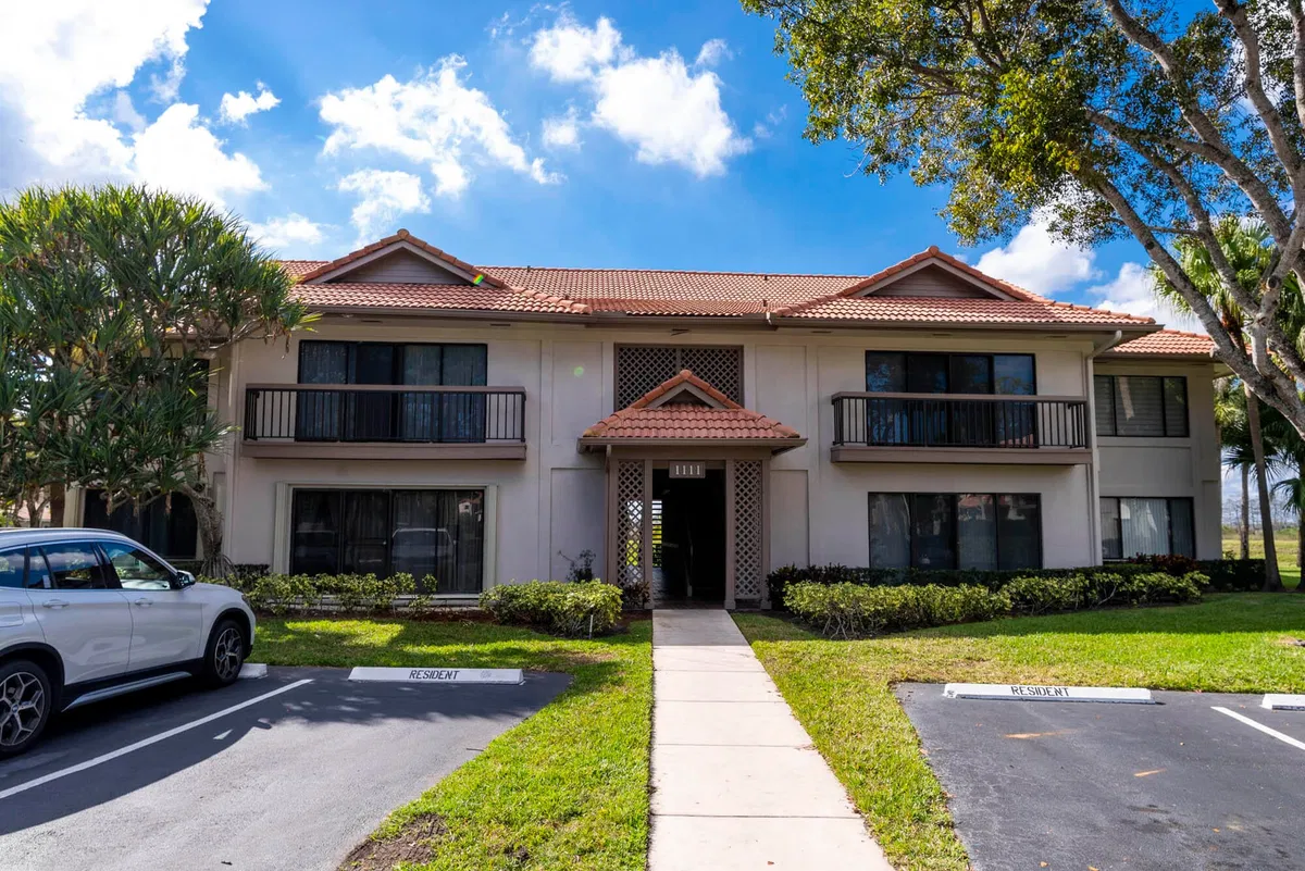 PGA National Palm Beach Gardens Unit 203 photo 16