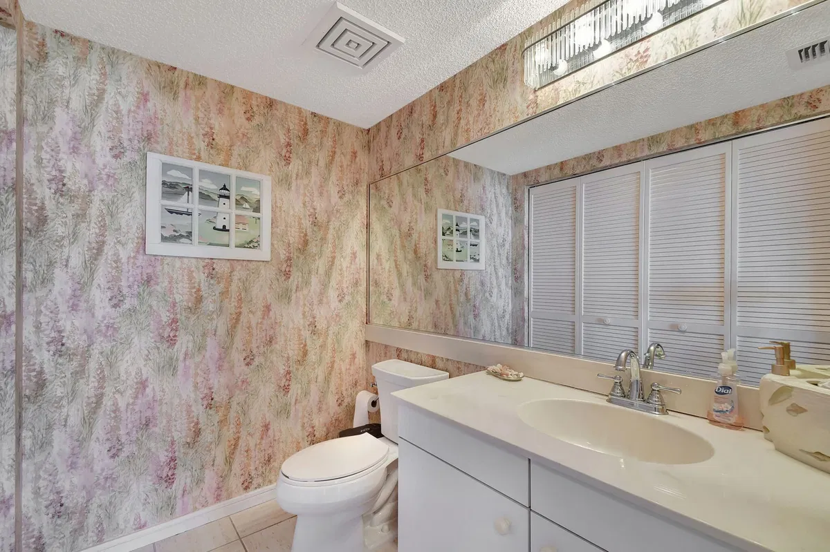 4000 N Ocean Singer Island Unit 2401 photo 13