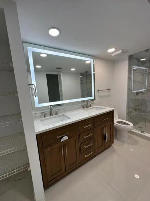 Unit 118 photo 16