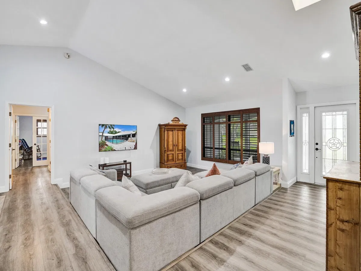 Boca Bath & Tennis Residence photo 16