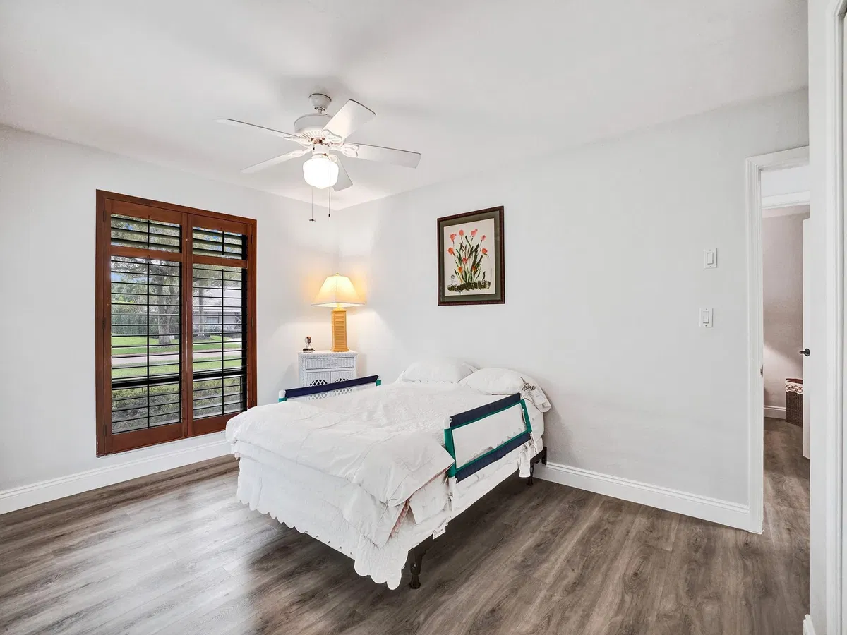 Boca Bath & Tennis Residence photo 40