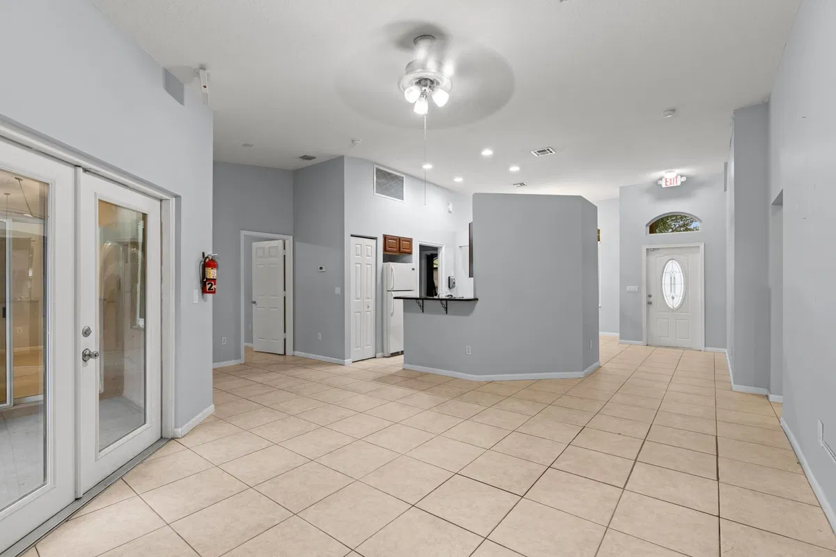 Residence photo 4