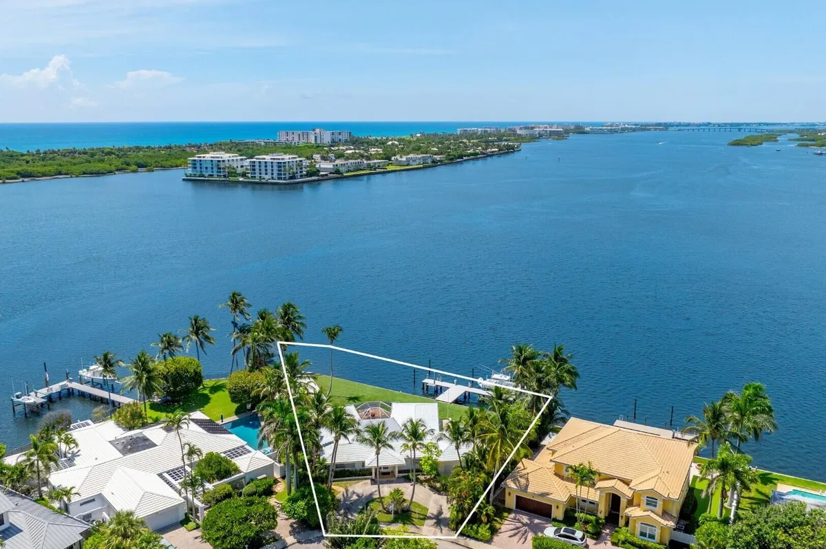 SoSo West Palm Beach Residence