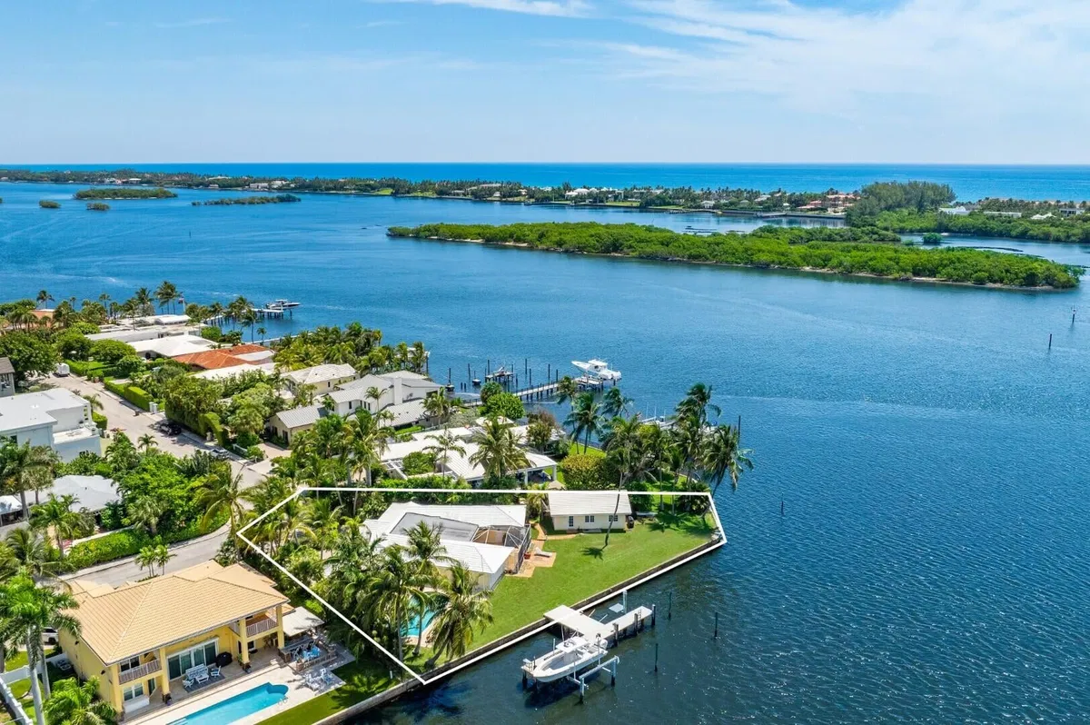 SoSo West Palm Beach Residence photo 4