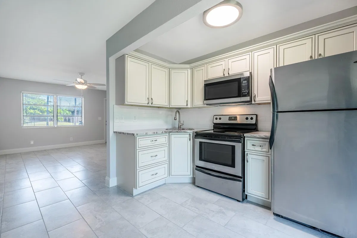 Unit 8923 photo 10