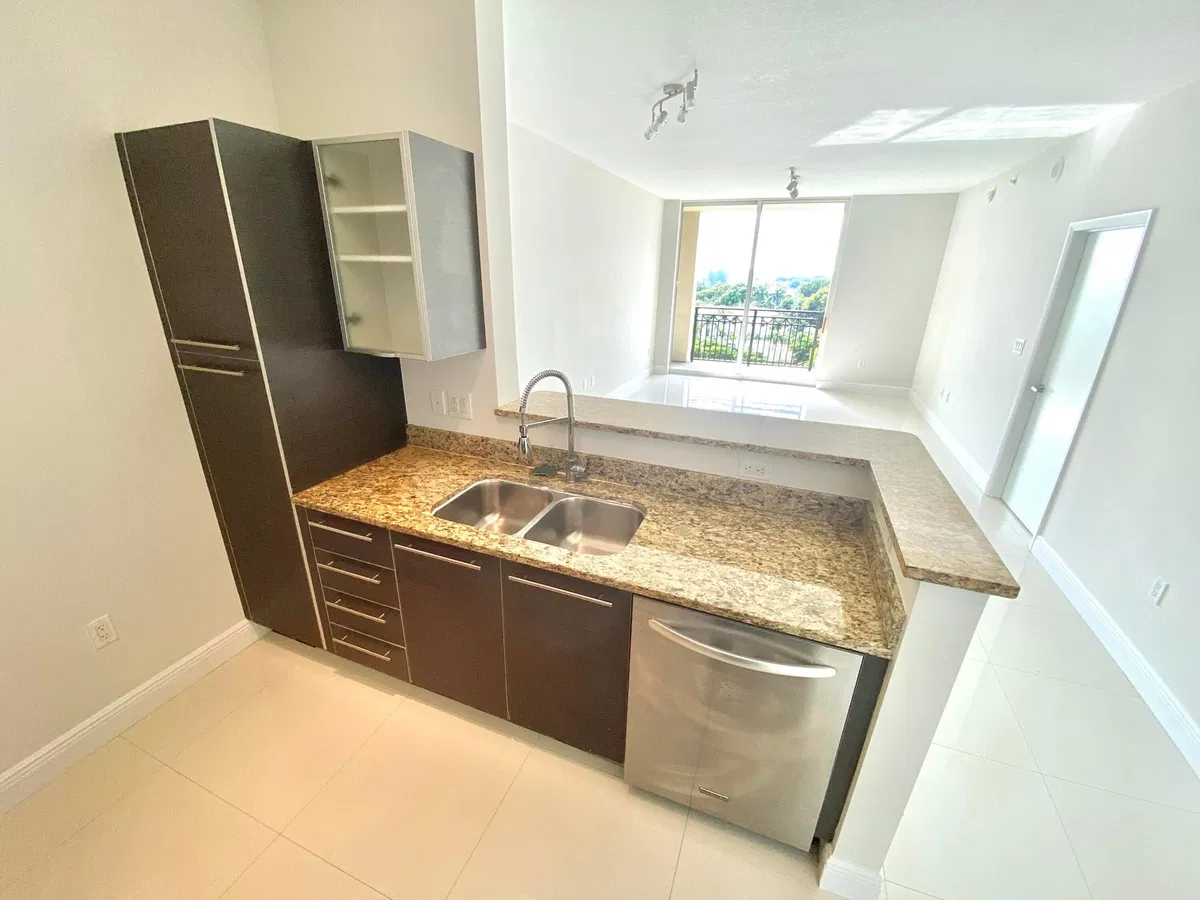 CityPlace South Tower Unit 624 photo 7
