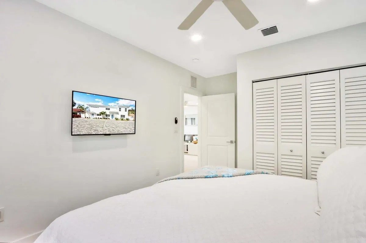 Palm Beach Shores Residence photo 40
