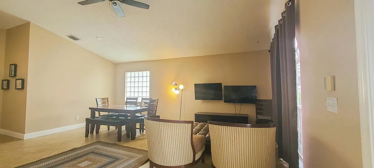  Residence photo 7