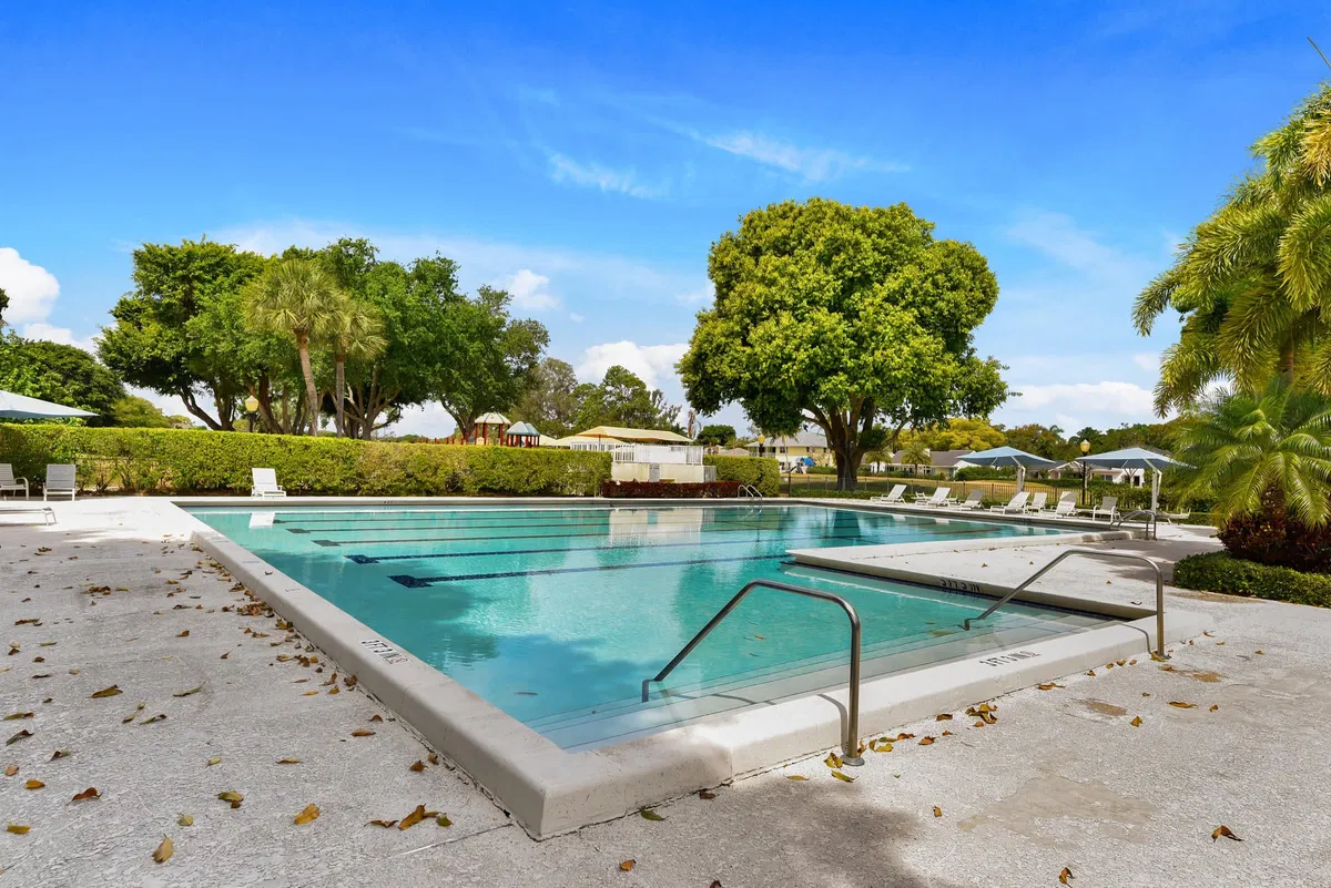 Boca Bath & Tennis Residence photo 10