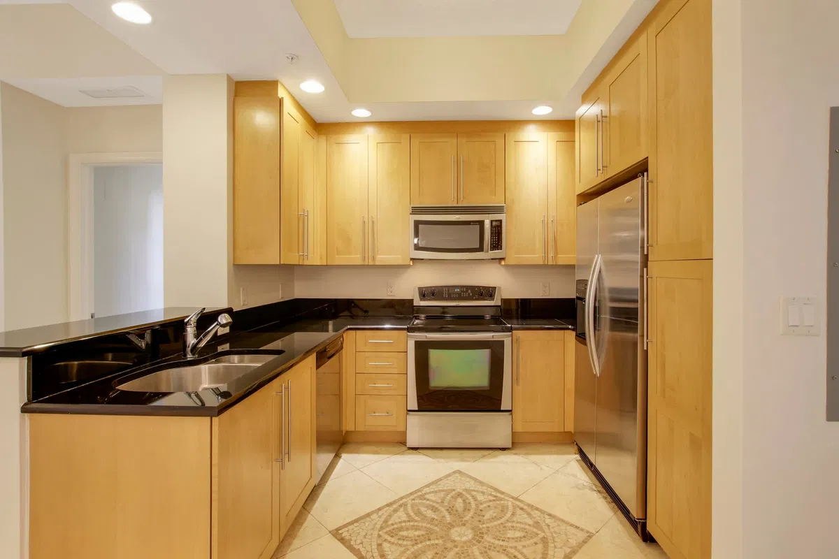 Two City Plaza Unit 1014