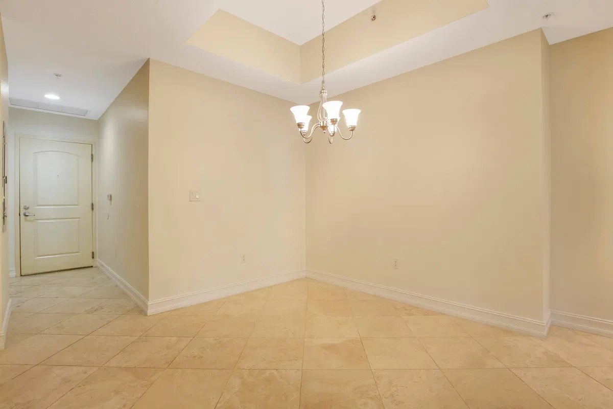 Two City Plaza Unit 1014 photo 7