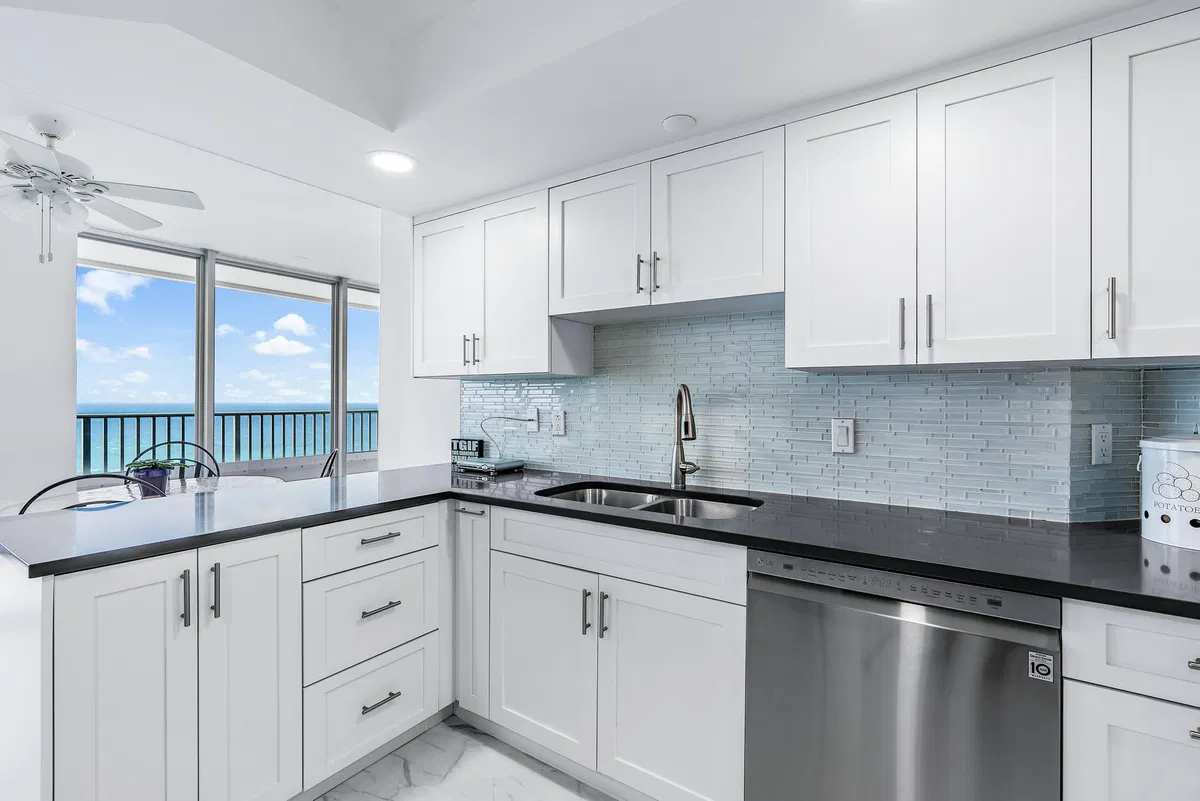 Corniche Singer Island Unit 1901 photo 7