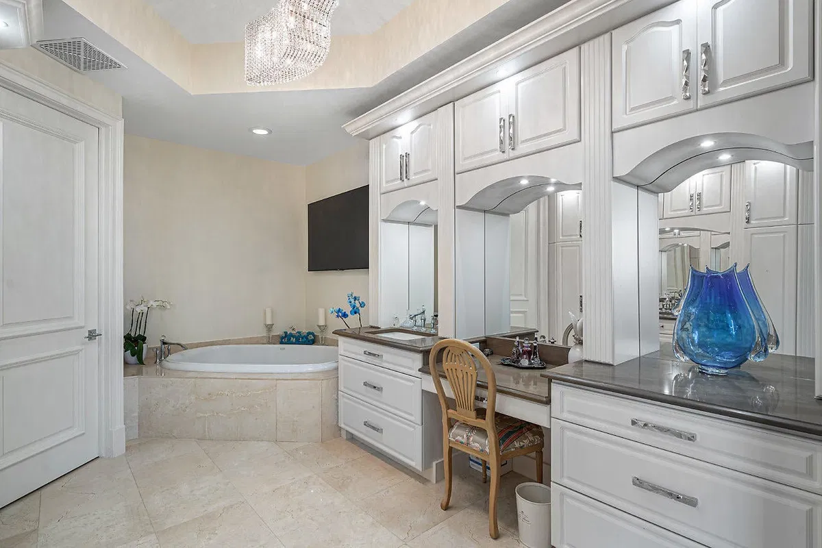 Bellaria Condos Palm Beach Unit 402 photo 16