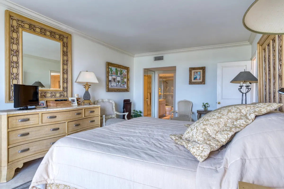 Winthrop House Condos Unit 602 photo 16