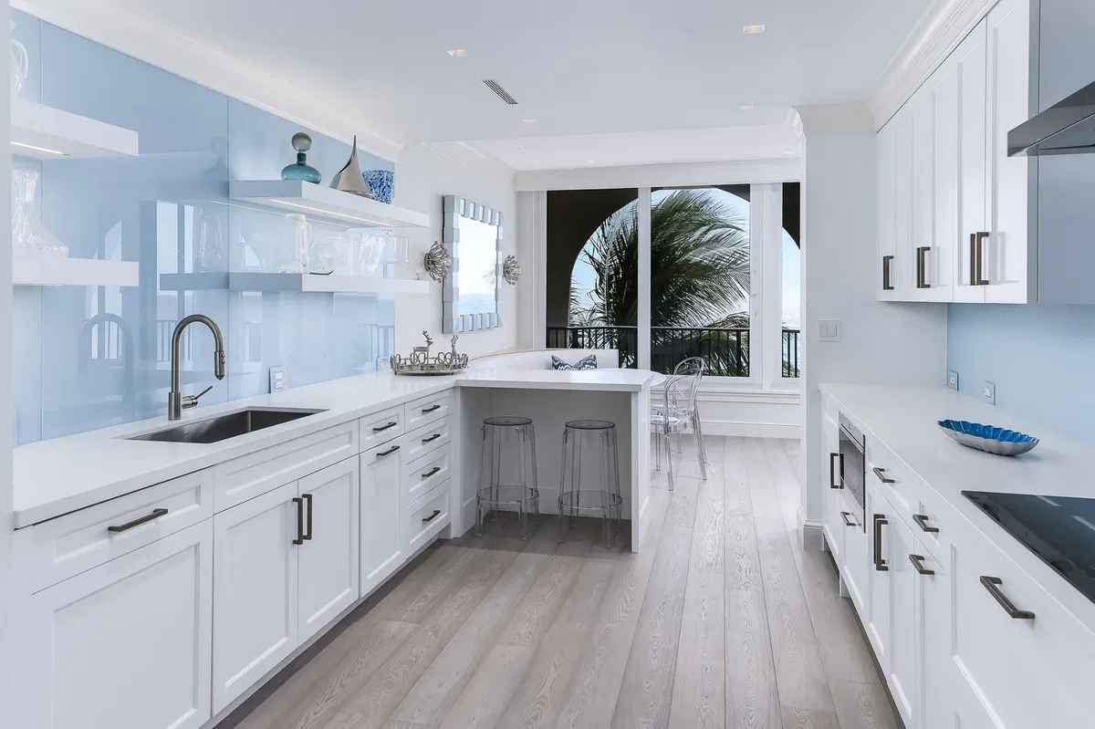 Dunster House Palm Beach Unit 5a photo 7