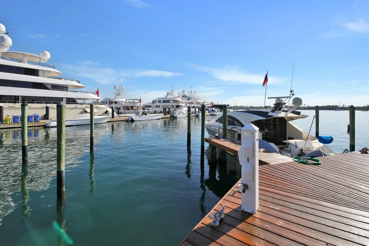 Flagler Landing Unit 403 photo 31