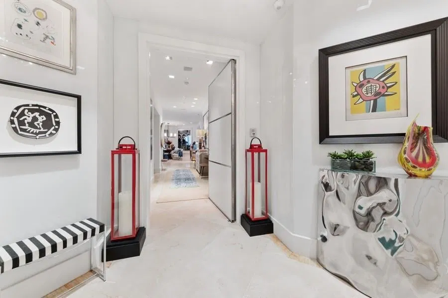 One Watermark Place Residence