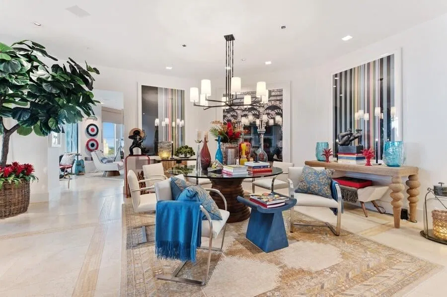 One Watermark Place Residence photo 7