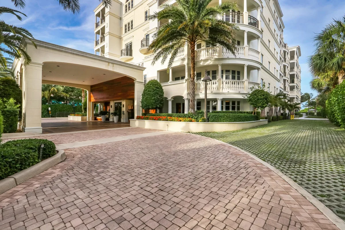 Dolce Vita Singer Island Unit 305