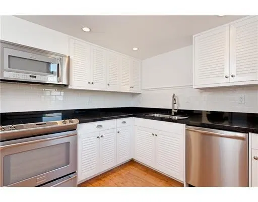 Trianon Unit 606 photo 7