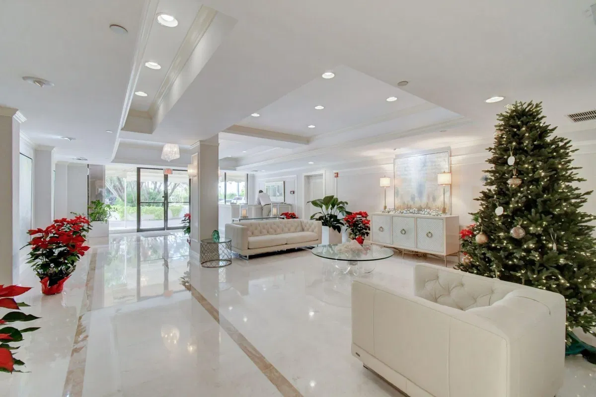 Emeraude Palm Beach Unit 105 photo 7