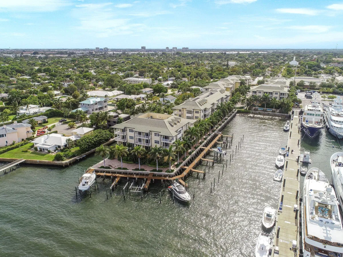 Flagler Landing Unit 302 photo 4
