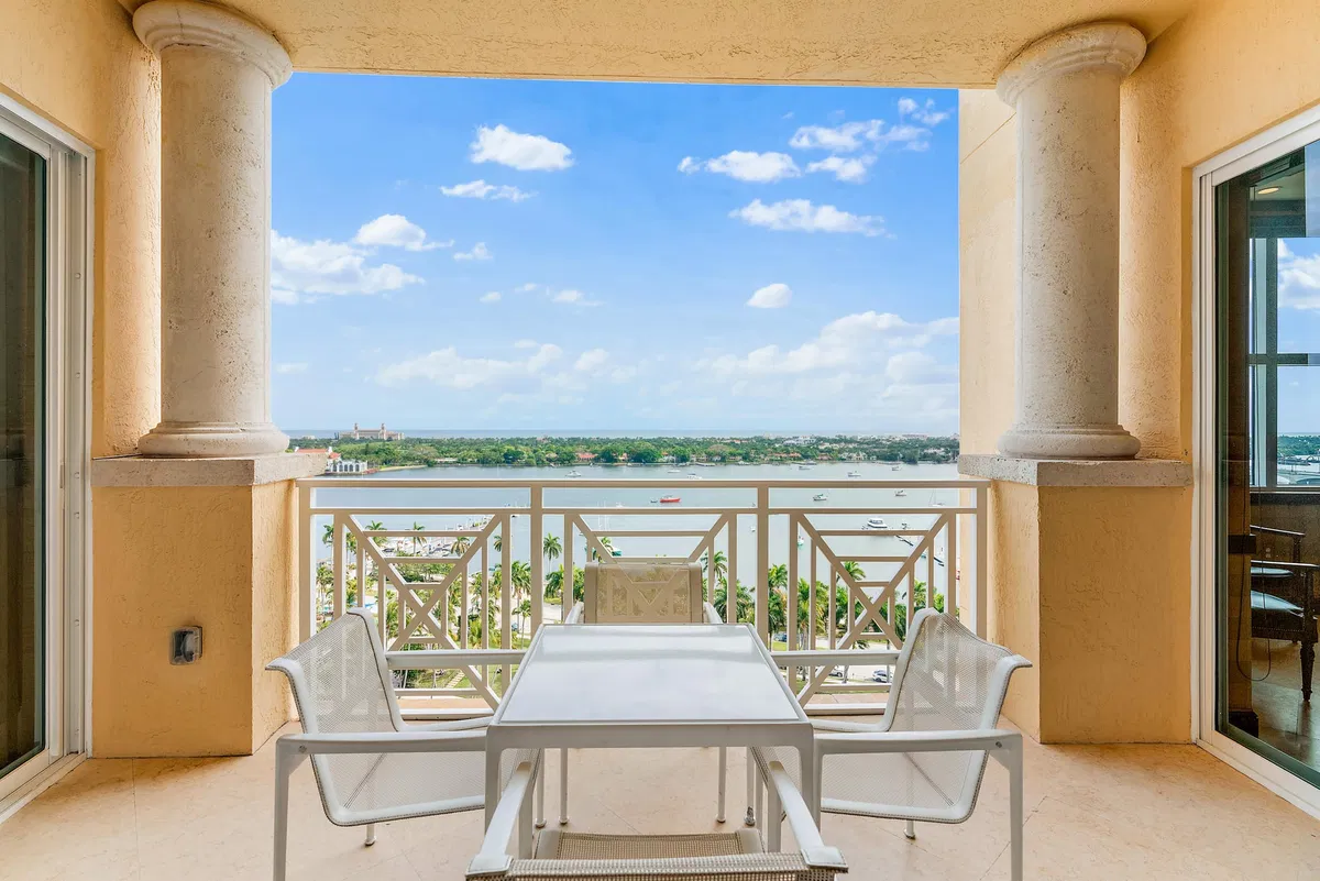 Esplanade Grande Unit 1203