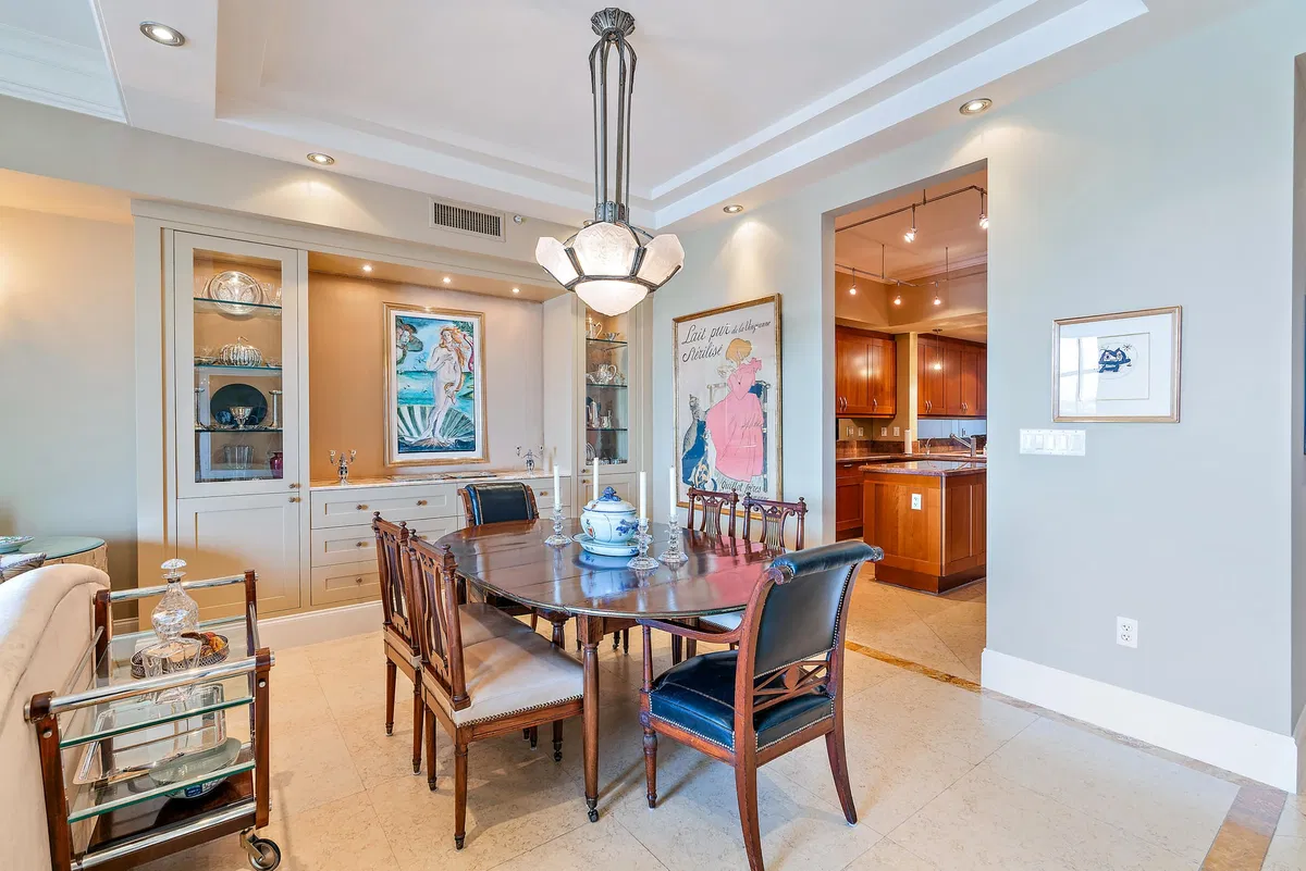 Esplanade Grande Unit 1203 photo 4