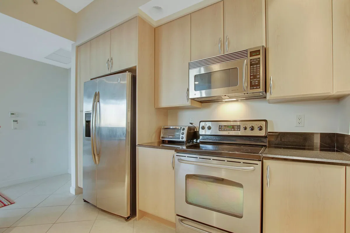 One City Plaza Unit 1202 photo 7