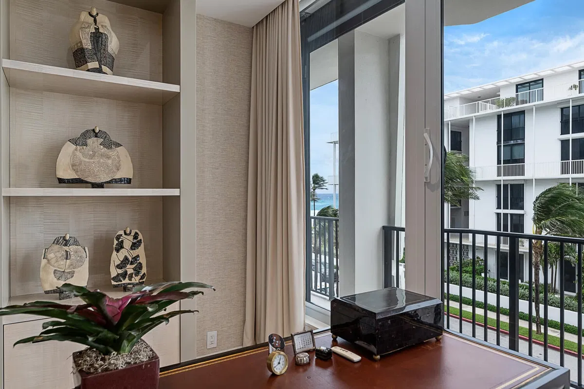 Dunster House Palm Beach Unit 3b photo 7
