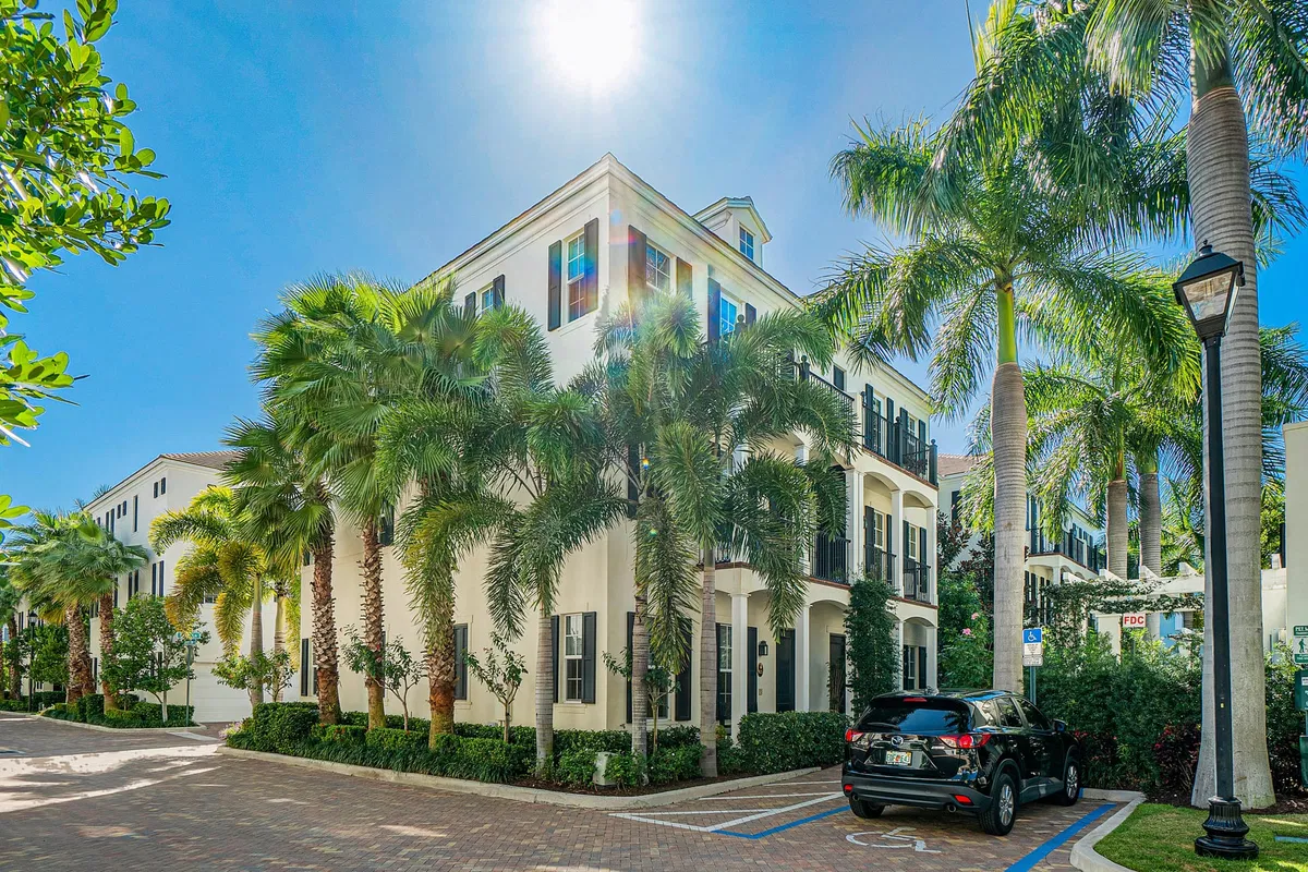 Cannery Row Delray Beach Residence