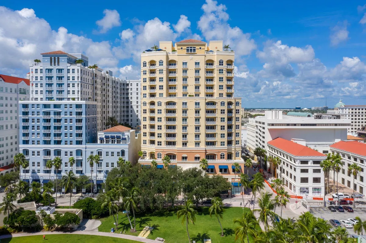 Esplanade Grande Unit 606