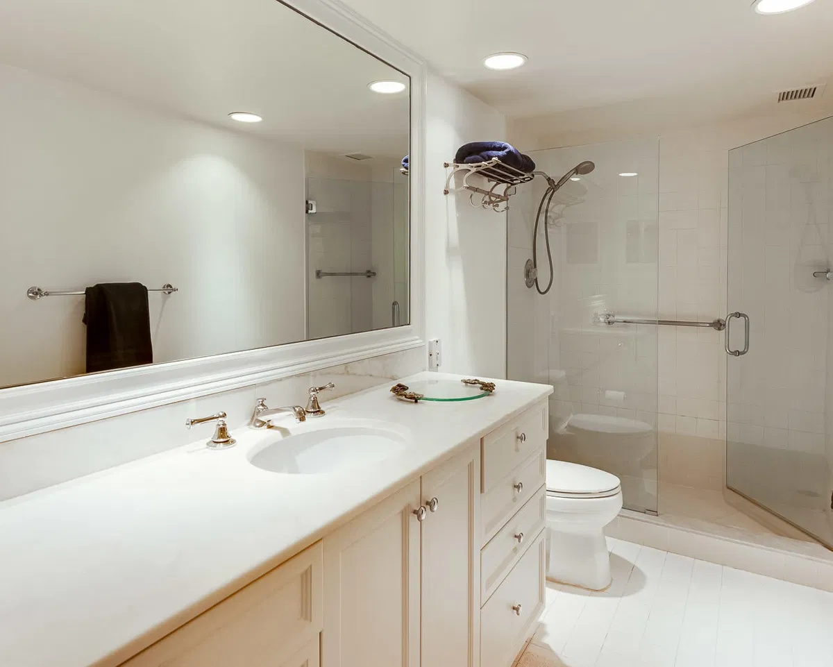 Winthrop House Condos Unit 118 photo 13