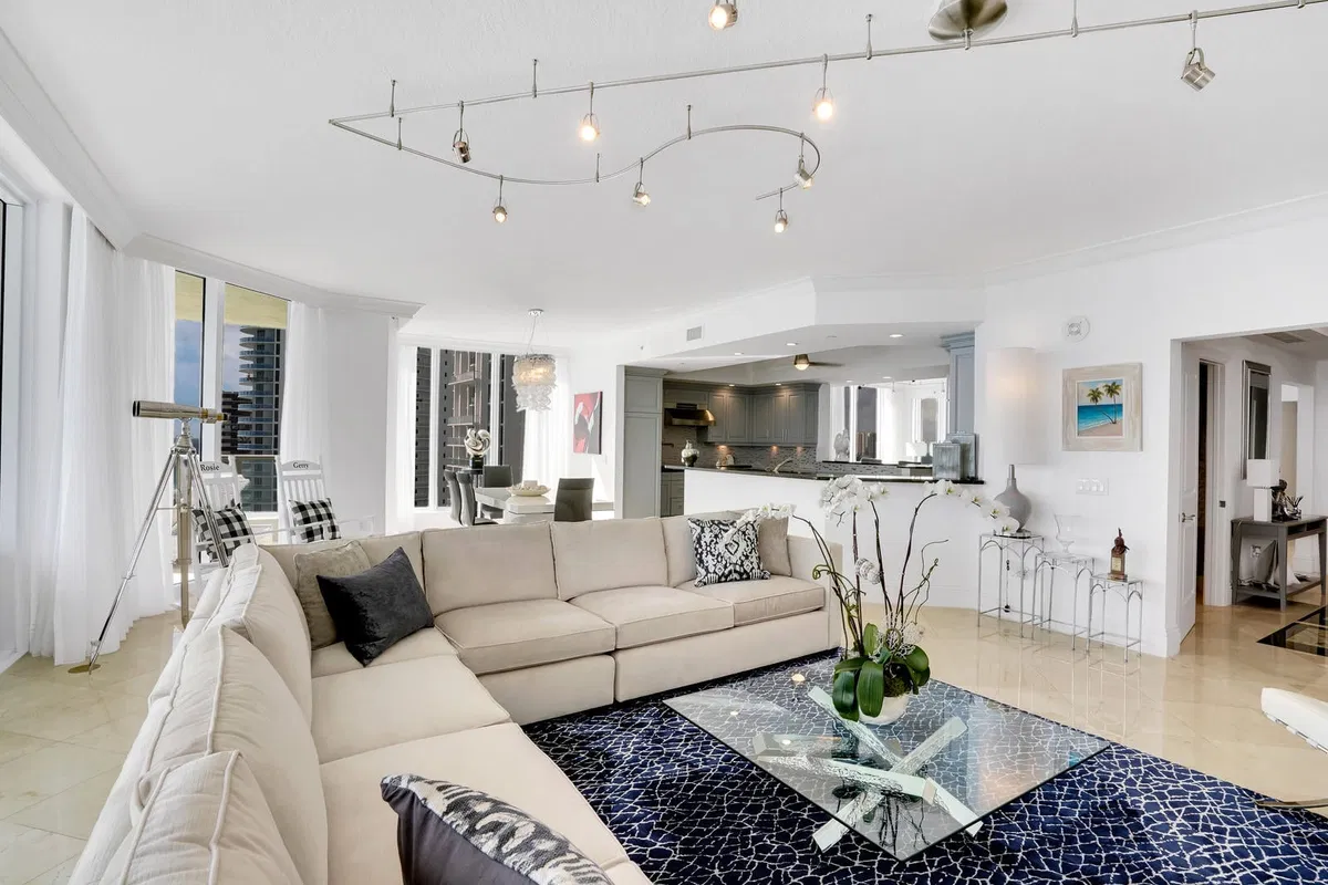 Oceans Edge at Singer Island Unit 1002 photo 4