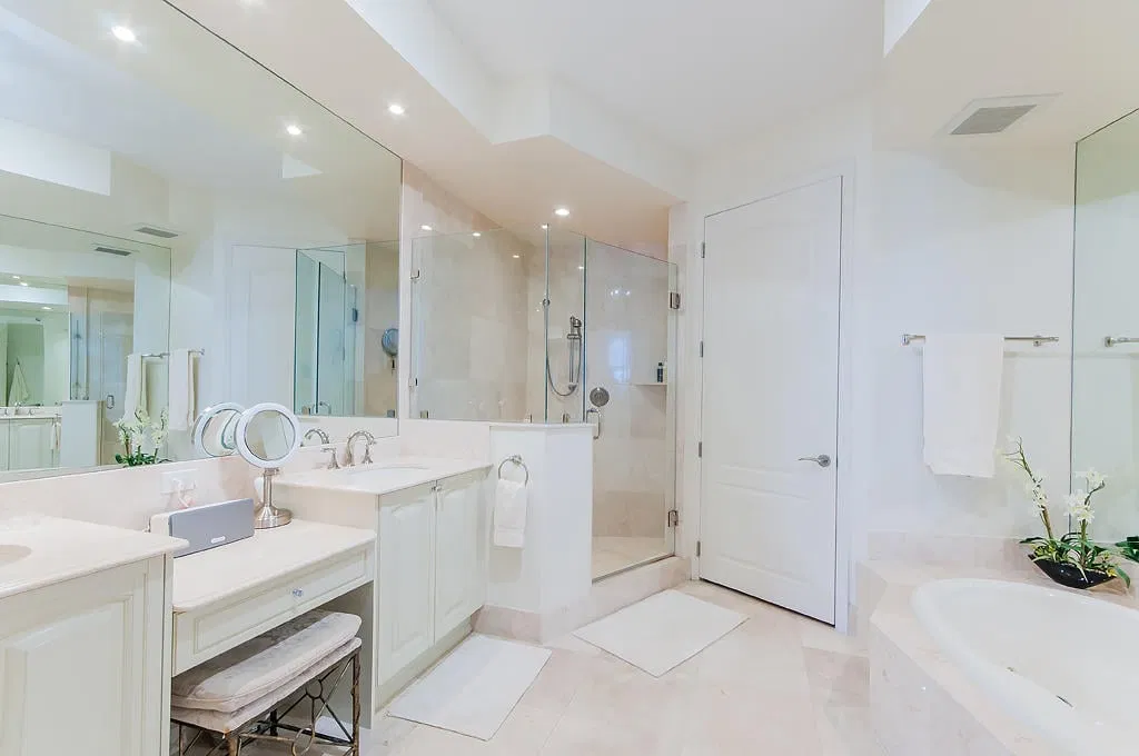 Esplanade Grande Unit 1004 photo 10