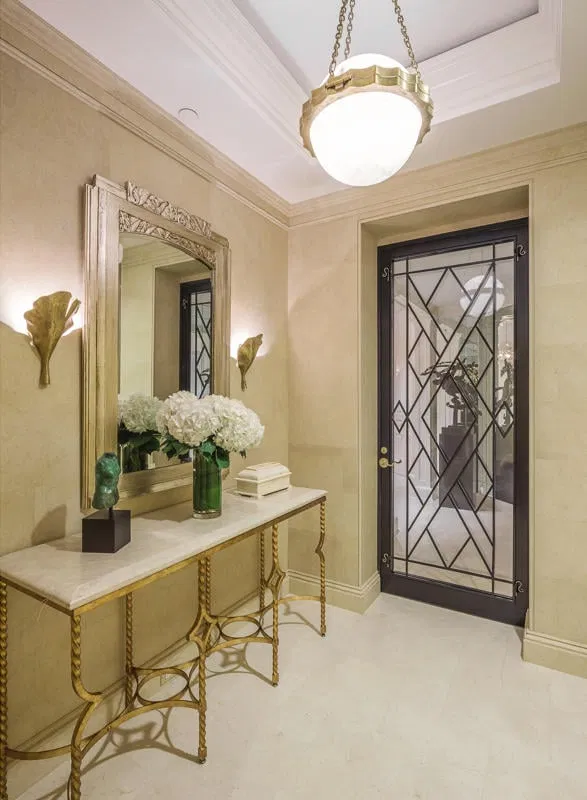 One Watermark Place Unit 1103 photo 4