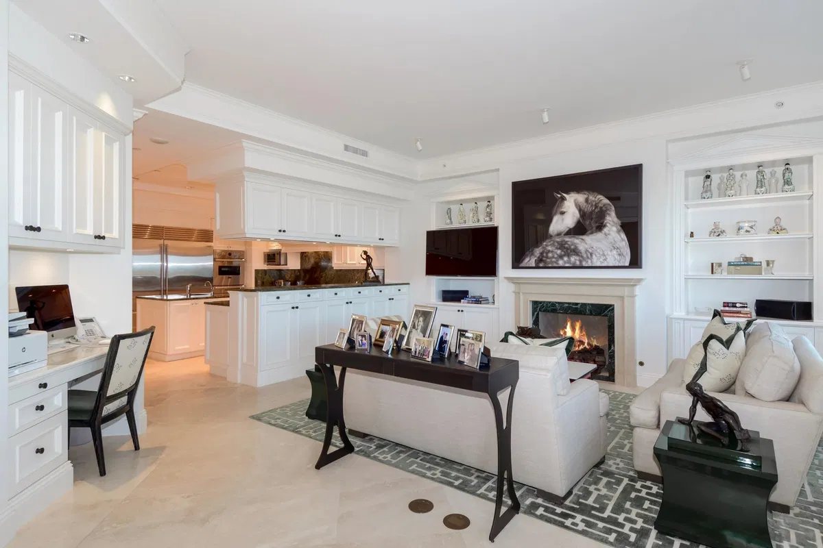 One Watermark Place Unit 1103 photo 7