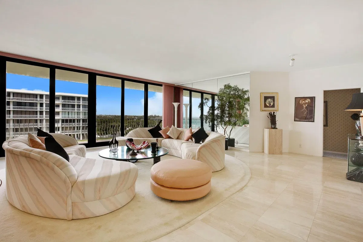 Sloan's Curve Palm Beach Unit 407s photo 7