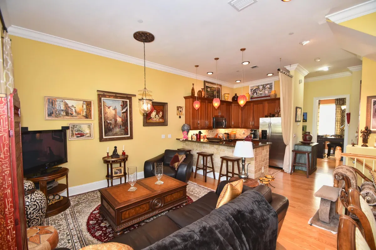 Hamilton Place Unit M photo 13