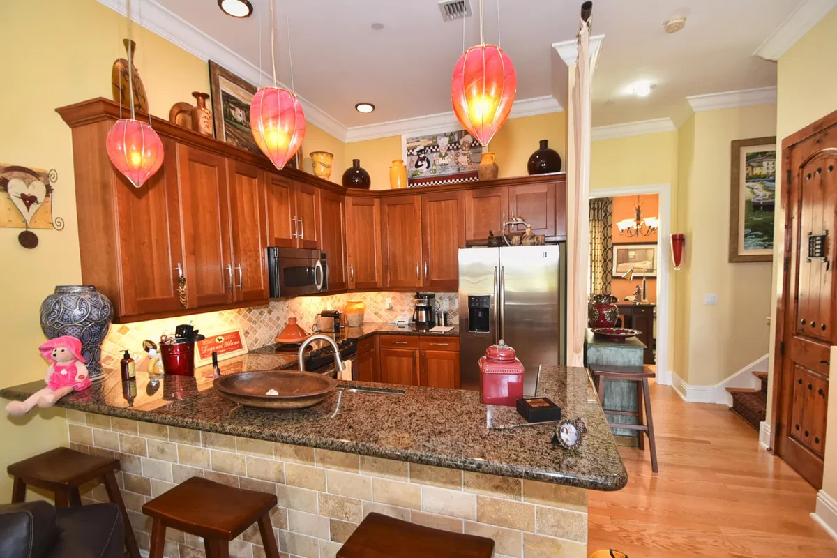Hamilton Place Unit M photo 16