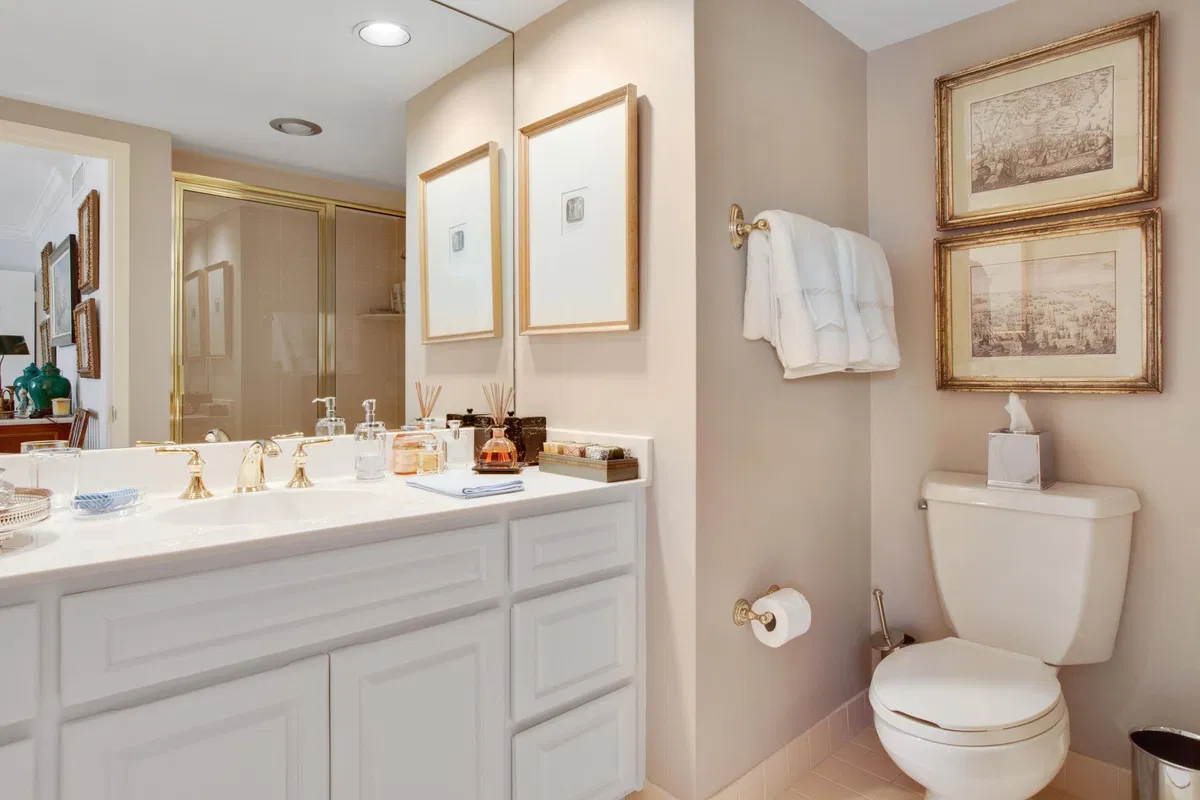 Island House Condos Unit 2d photo 13