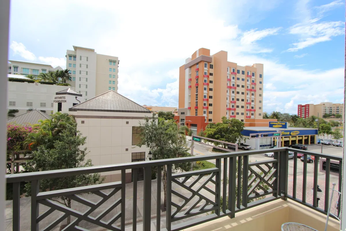 The Prado Unit 319 photo 4