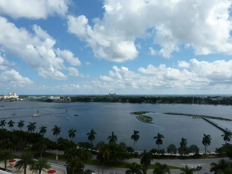 The Plaza of The Palm Beaches Unit 14 E/F