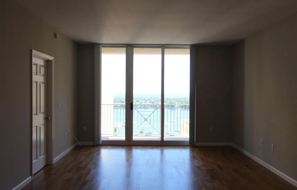 The Strand Unit 1416 photo 4