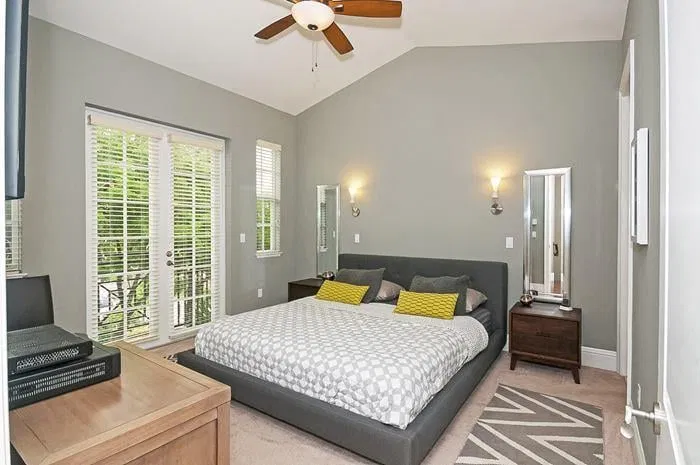 Hamilton Place Unit B photo 16