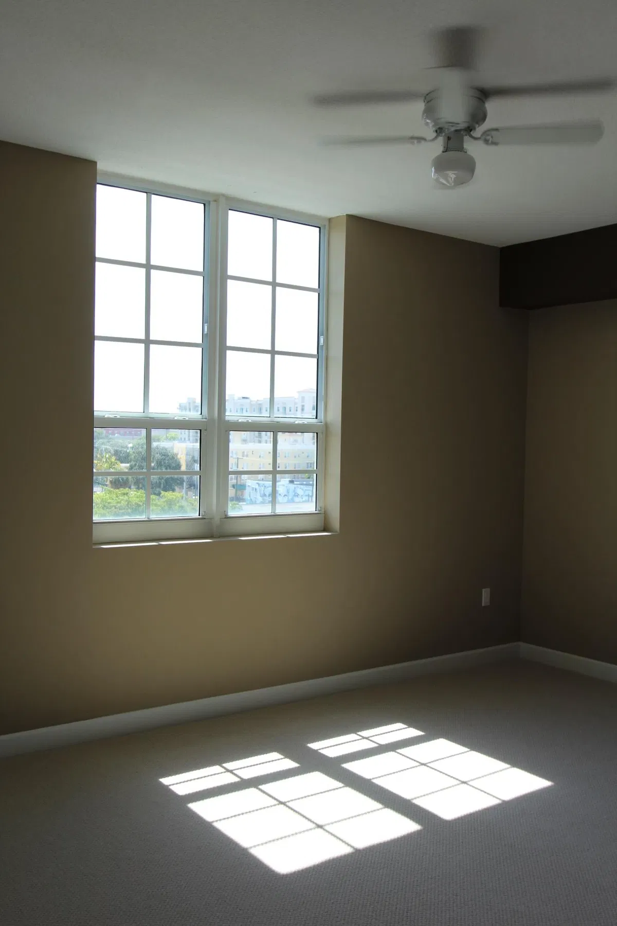 The Whitney Unit 520 photo 10