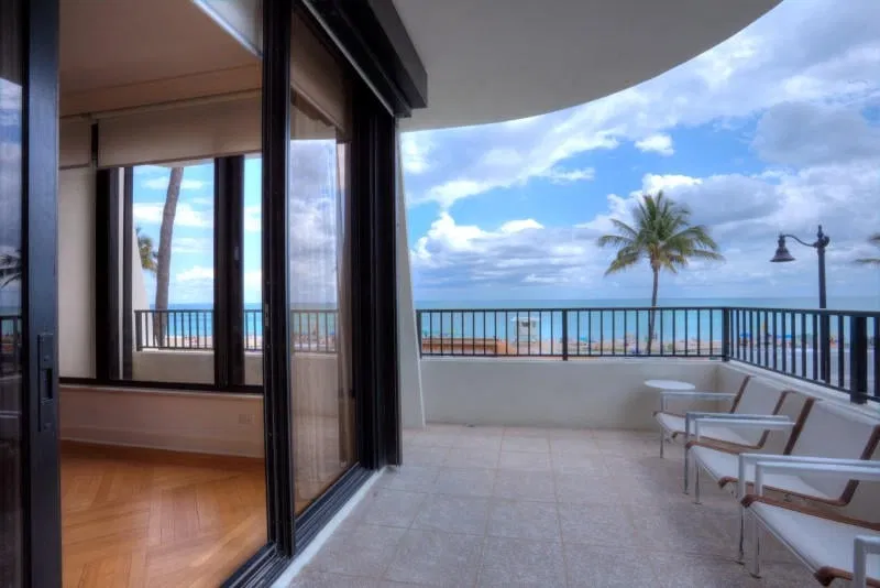 Dunster House Palm Beach Unit 2a photo 25