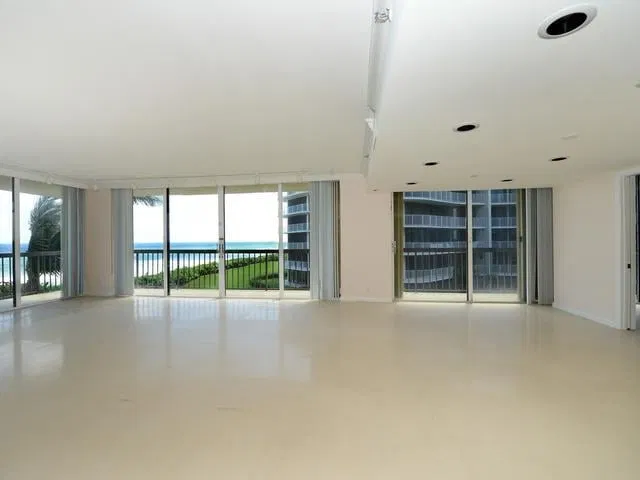Emeraude Palm Beach Unit 303 photo 7